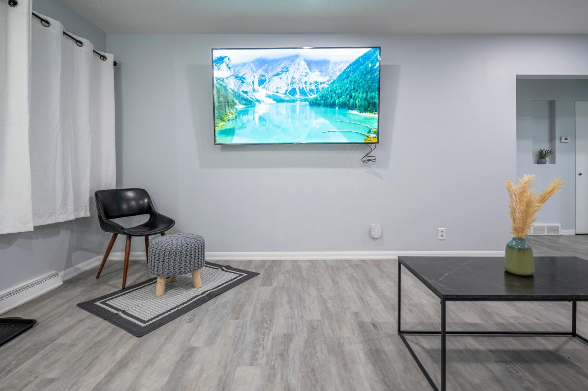 Centre Street Upper 2Bedsuite 4408 Calgary Bagian luar foto