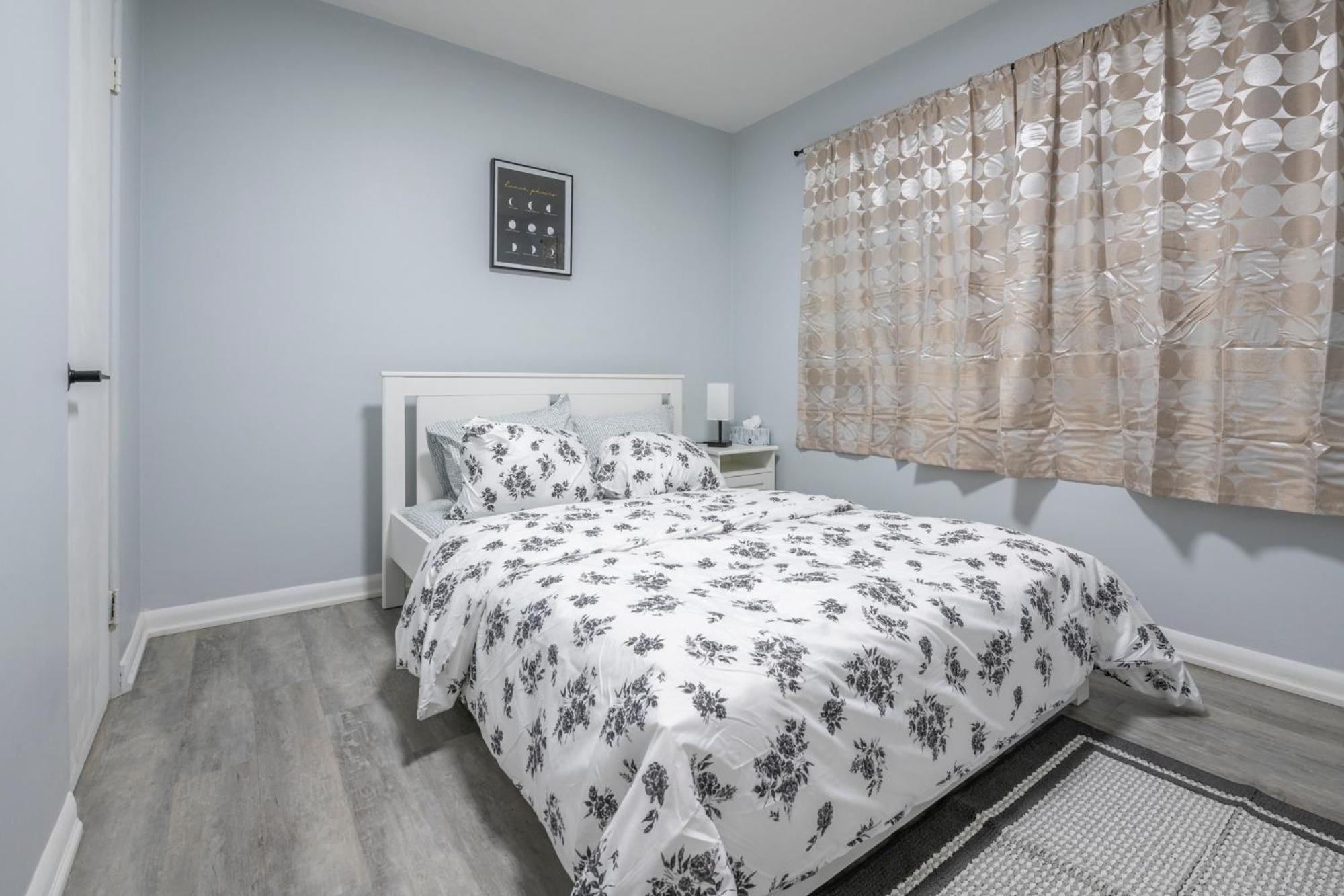 Centre Street Upper 2Bedsuite 4408 Calgary Bagian luar foto