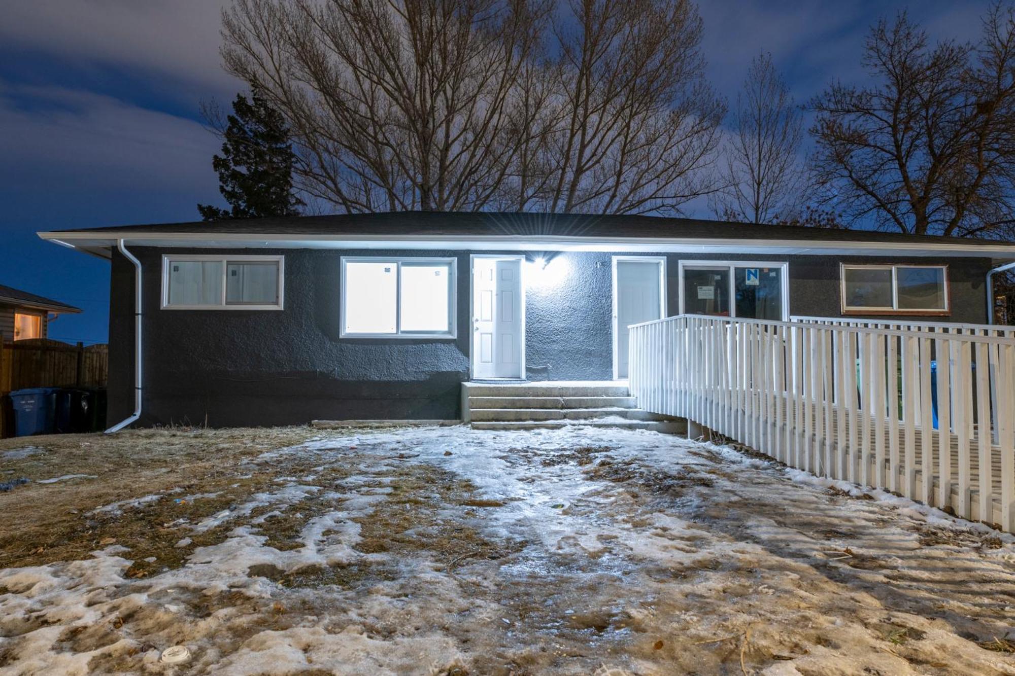 Centre Street Upper 2Bedsuite 4408 Calgary Bagian luar foto